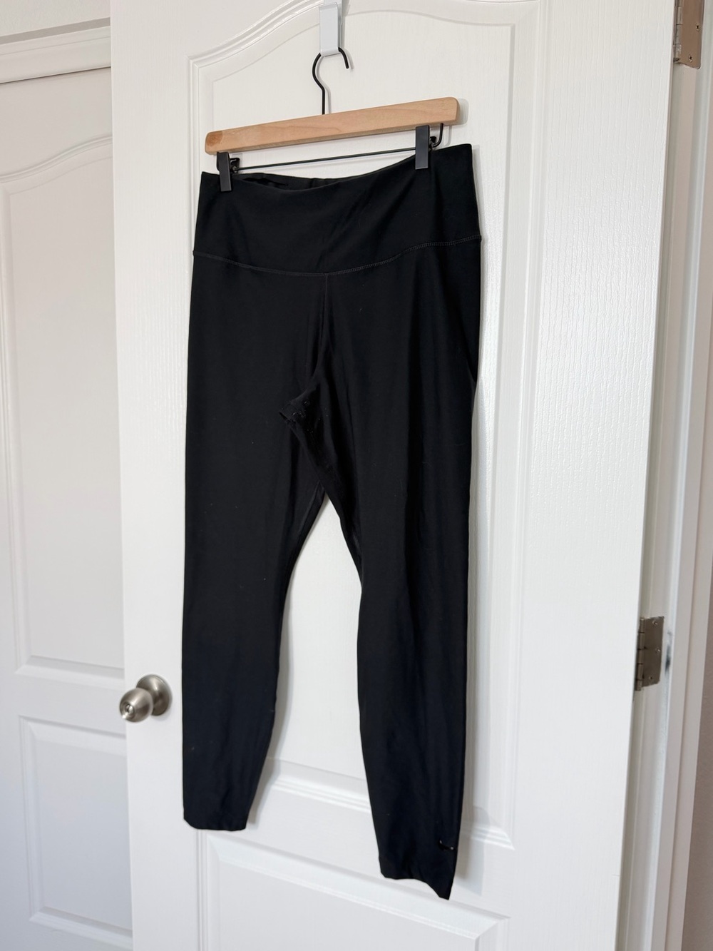 Nike Women’s Black Dri-Fit Leggings XL